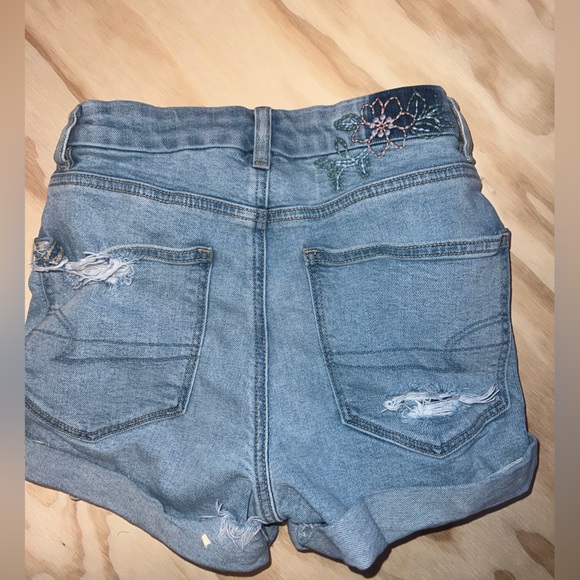 American Eagle Shorts - Picture 2 of 4